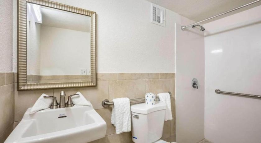 Econo Hotel